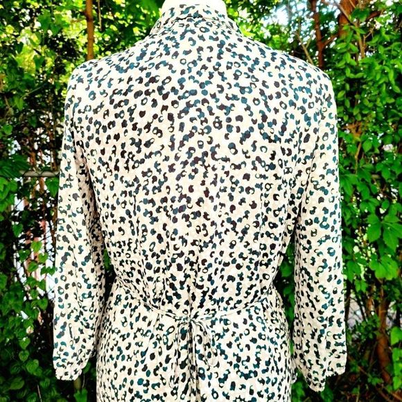 Woman's Bar III Pleated Dress With Pockets - Picture 7 of 8